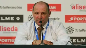 Jos&eacute; Lucas Mena seguir&aacute; dos a&ntilde;os m&aacute;s entrenando al Aspil Vidal