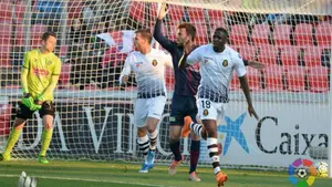 1-2. El Mallorca toma aire en Huesca