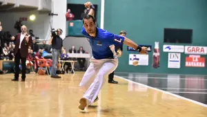 La semifinal del cuatro y medio entre Bengoetxea VI y Urrutikoetxea se jugará en el frontón Labrit