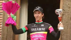  Dzmitry Zhyhunou (Lizarte) se anota la carrera Laukizko Udala Saria