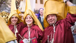 Las imágenes de la procesión de Jueves Santo en Pamplona