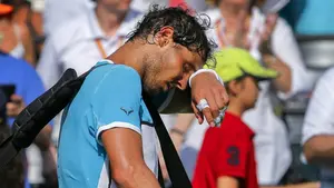 Nadal abandona por problemas médicos en un día de intenso calor en Miami