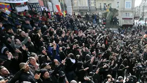 Cerca de 500 radicales de extrema derecha boicotean en Bruselas un homenaje a las víctimas