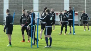 Ensayo de jugadas de ataque por parte de Osasuna en Tajonar con gritos de Martín