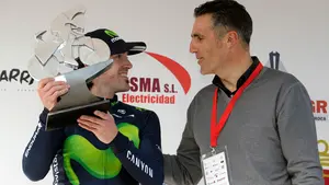 El guipuzcoano Jon Izaguirre (Movistar) gana el GP Miguel Induráin en Estella