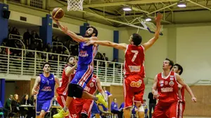 El Megacalzado Ardoi consigue una amplia victoria en Mondragón y sigue la estela del líder de la Liga Eba