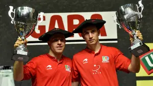 Final del torneo de parejas de pelota con lesión de Irujo en Bilbao