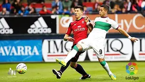 Osasuna quiere su primera victoria de liga ante el Elche en El Sadar con la amenaza de Nino