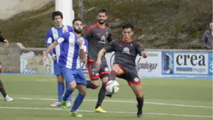 Resumen del partido de Segunda B entre el Somozas e Izarra (0-0)