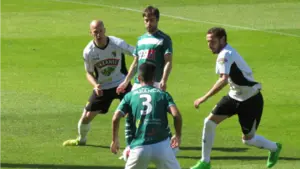 Resumen del partido de Segunda B entre el Tudelano y el Coruxo (3-0)