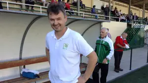 Íñigo Ardanaz sustituye a Miroslav Treciack en el banquillo de Oberena