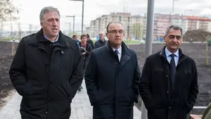 La visita de la comisión de Urbanismo a la nueva entrada sur de Pamplona