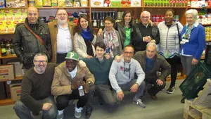 El París 365 presenta su nuevo proyecto 'Despensa Solidaria'