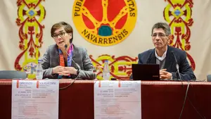 La sesión 'Diálogos para una Muerte Digna' reúne en la UPNA a un centenar de personas