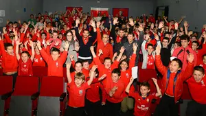 Oier y De las Cuevas presentan los campus de verano de Osasuna en Santesteban