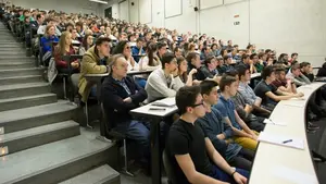 Un total de 435 personas asisten a la segunda Jornada de Puertas Abiertas de la UPNA en Pamplona