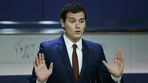 Rivera dice que "ni siquiera" merece la pena valorar la oferta de Comprom&iacute;s