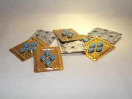 Condenado un cirujano que pedía viagra para sí mismo a nombre de un fallecido