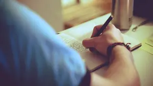 Una nueva aplicación crea artificialmente escritura que parece humana