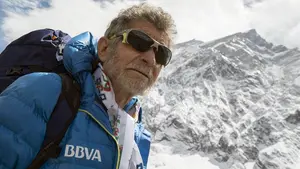 El monta&ntilde;ero abulense Carlos Soria corona el Annapurna a los 77 a&ntilde;os de edad