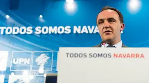 Esparza, tras escuchar a Barkos sobre la adjudicación a su hermano: "Igual hay que darle un premio"