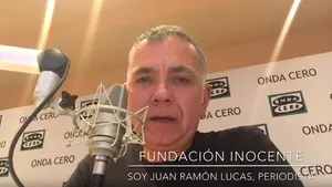 Juan Ramón Lucas apoya a la Asociación Navarra de Autismo en los Premios Inocente