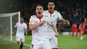 El estadio Sánchez Pizjuán acoge el primer derbi de la capital hispalense entre Sevilla y Betis