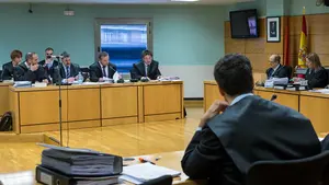 El abogado de TRW defiende los despidos: "La planta acumula pérdidas de 55 millones de euros"