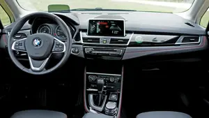 Dos detenidos por estafar 2 millones de euros a un concesionario al que no pagaron