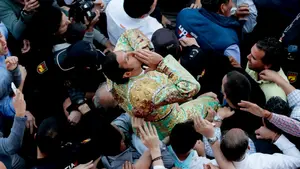 David Mora y el toro 'Malagueño', de Alcurrucén, enloquecen Madrid