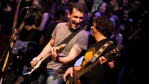 Las mejores im&aacute;genes del concierto 'Rock & Choir' de El Desv&aacute;n y el Orfe&oacute;n Pamplon&eacute;s