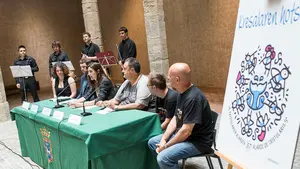 Actuación para presentar el Alarde de Txistularis de San Fermín