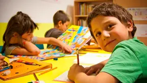 Un 'like', 10 euros: campa&ntilde;a para apoyar la educaci&oacute;n de ni&ntilde;os con dificultades sociales