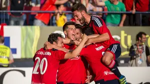 Paso de gigante de Osasuna ante el Nàstic en su camino a Primera con un gran triunfo en El Sadar
