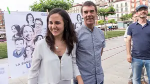 Así ha sido el inicio de campaña Unidos Podemos Navarra en la Plaza del Castillo