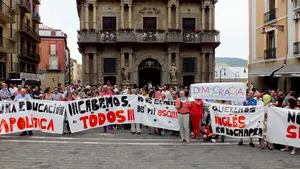 Las familias afectadas por la imposición del euskera en las escuelas infantiles en Pamplona seguirán con el proceso legal