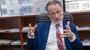 Eduardo Mata, presidente de la junta electoral: “Ser mesa electoral debería acogerse con agrado y como un honor"