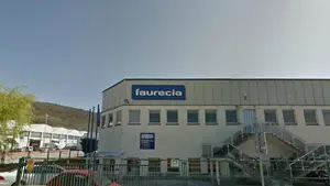 Faurecia confirma que cerrará en diciembre la planta de Burlada, con 85 trabajadores
