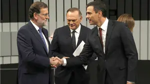 Rajoy defiende su gestión y ataca a sus rivales: "Aquí no se viene a hacer prácticas, se llega aprendido"
