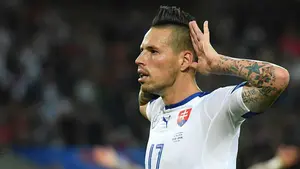 1-2. El eslovaco Hamsik complica la vida a Rusia