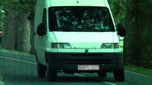Sorprendido un conductor a 100 km/h en la carretera de la Universidad de Navarra