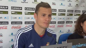 Oriol Riera y Mata, dos jugadores para reforzar la delantera en Primera división