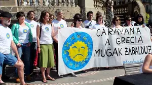 Haizea Galarza, una de las voluntarias que ir&aacute;n en carvana hasta Grecia, explica en qu&eacute; consistir&aacute; la ruta