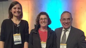 Neuróloga de la CUN recibe el Premio Joven de Investigación por su estudio del Parkinson