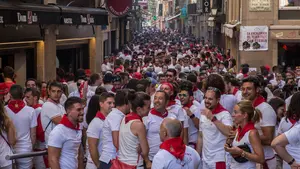 Más horas de juerga: se amplia el horario de los bares y las discotecas de Pamplona para estos Sanfermines