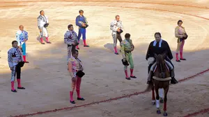 Emocionante minuto de silencio en honor a Víctor Barrio en la Feria del Toro de Pamplona