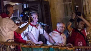 Asirón se autofelicita por los Sanfermines y la oposición le recrimina sus obsesiones ideológicas