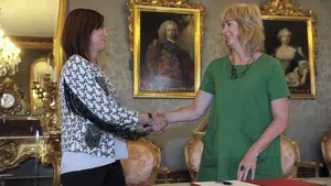 El Gobierno se afana para que se vea ETB en Navarra, pero en la comarca ser&aacute; s&oacute;lo en euskera