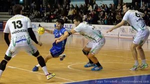 El Helvetia Anaitasuna ficha al central Balenziaga, procedente del Teucro