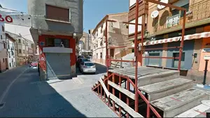 Un joven de Funes amenaza a los viandantes de San Adrián con una botella rota y hiere a un joven de Marcilla